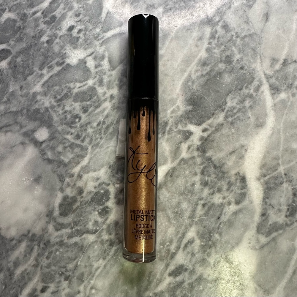 Kylie Cosmetics Metal Matte Liquid Lipstick King K